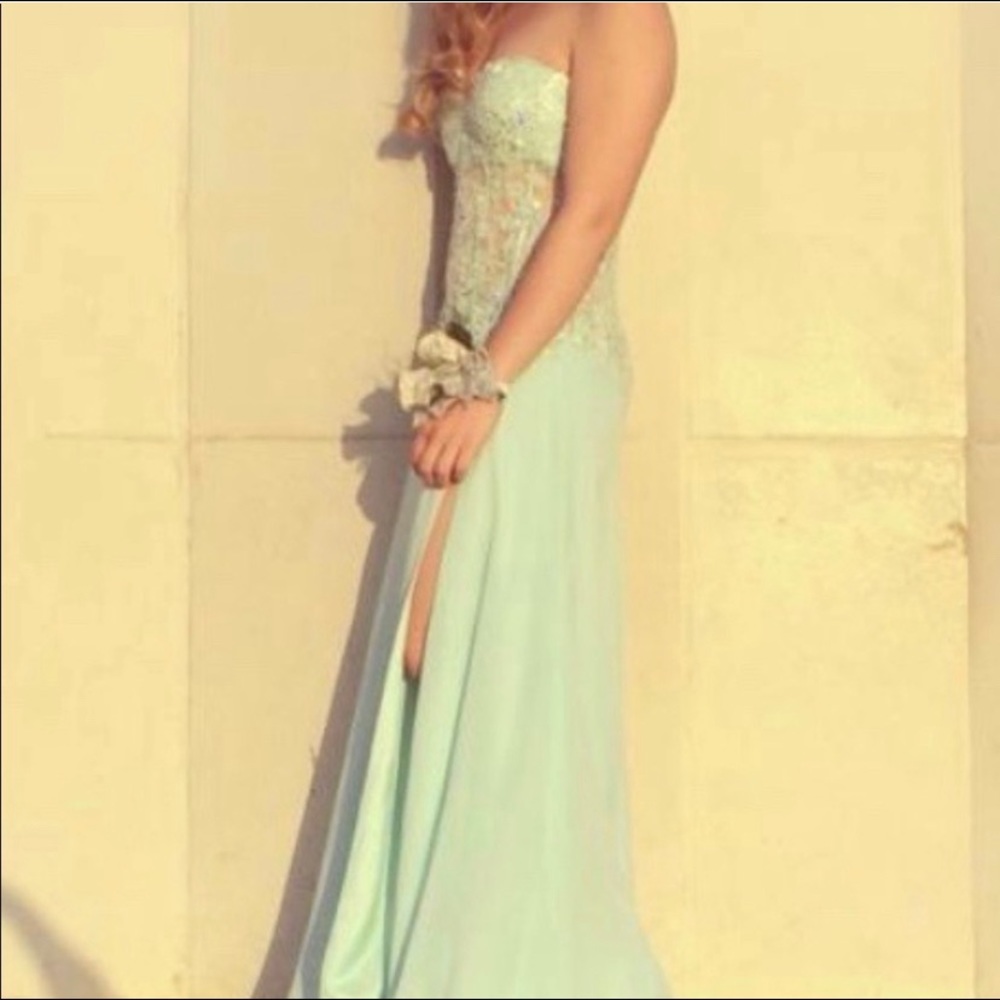 Beautiful-Prom gown